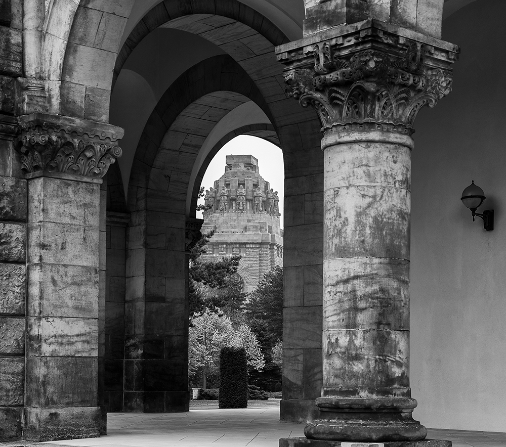 Durchblick Völkerschlachtdenkmal