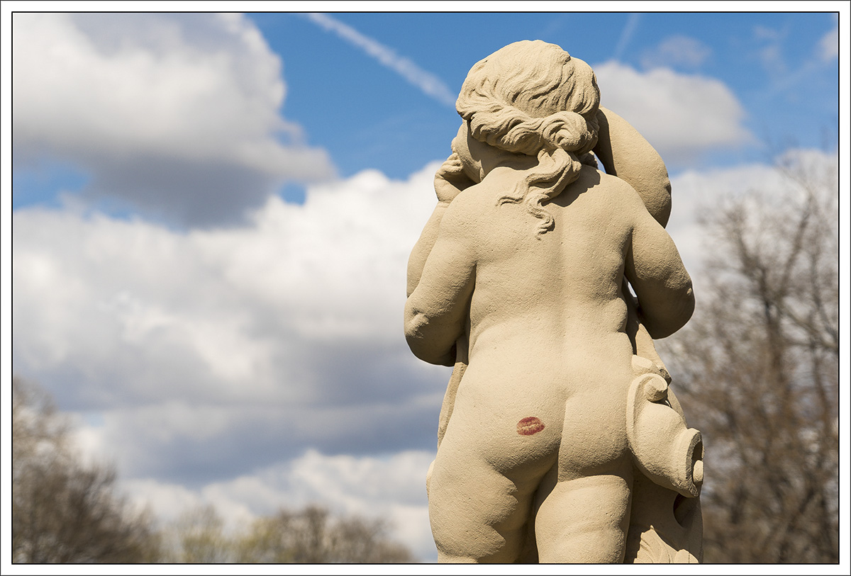 I kissed a ... Popo!