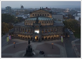 Ausblick über den Theaterplatz