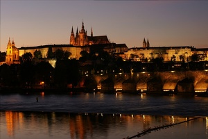 Moldaublick bei Nacht