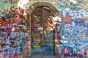 Tor an der John-Lennon-Mauer