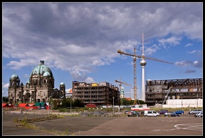 Dom mit den Resten vom Palast der Repube