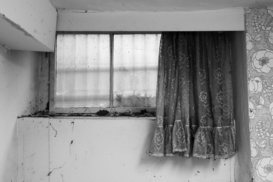 Trostlos - IMG_15334-2sw.jpg IMG_15334-2sw.jpg